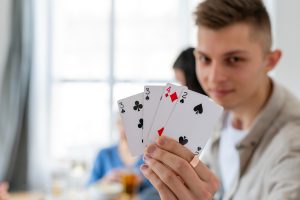 Näin ryhdyt pokeriammattilaiseksi